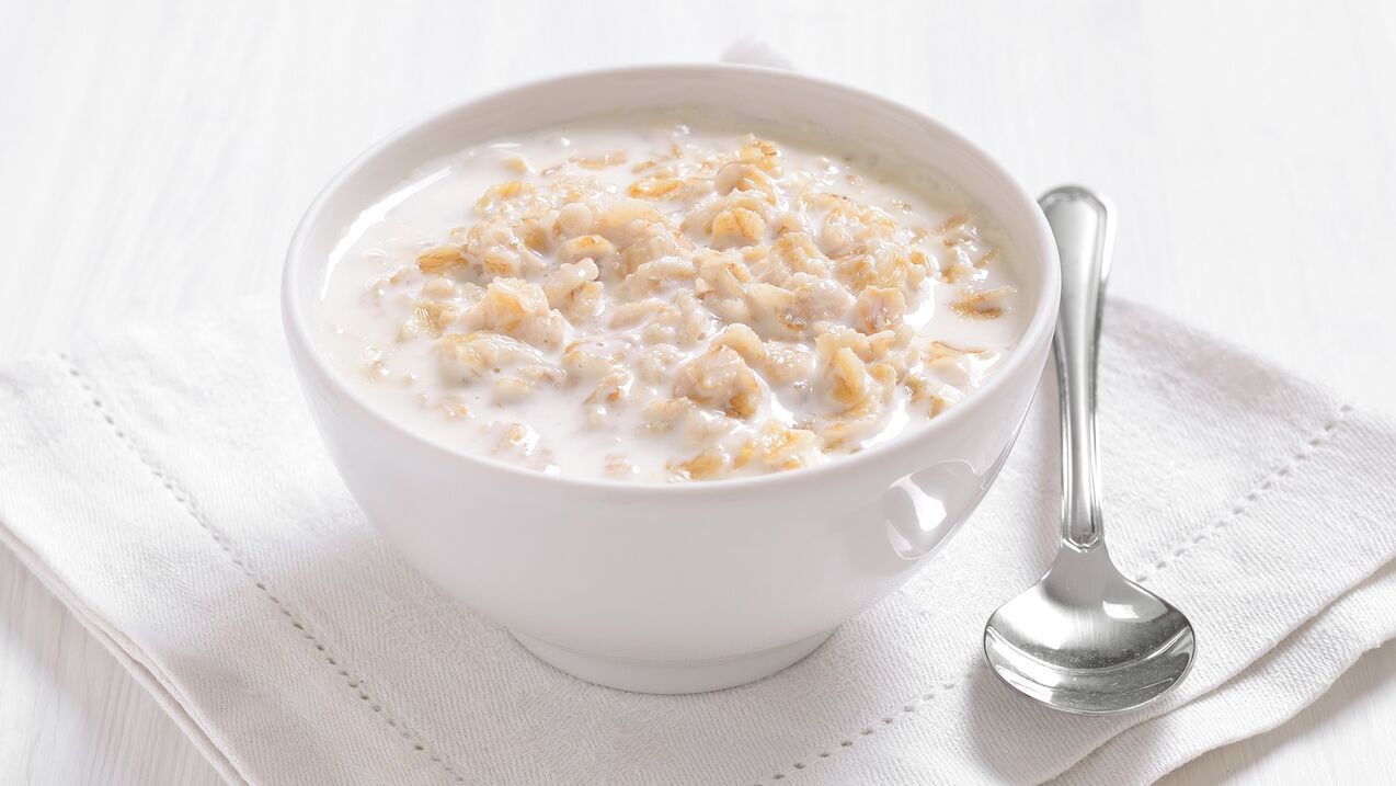 Il porridge è il menu principale per la gastrite dello stomaco